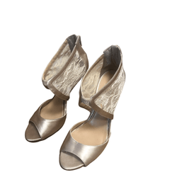Jessica Simpson champagne gold ankle shoes
